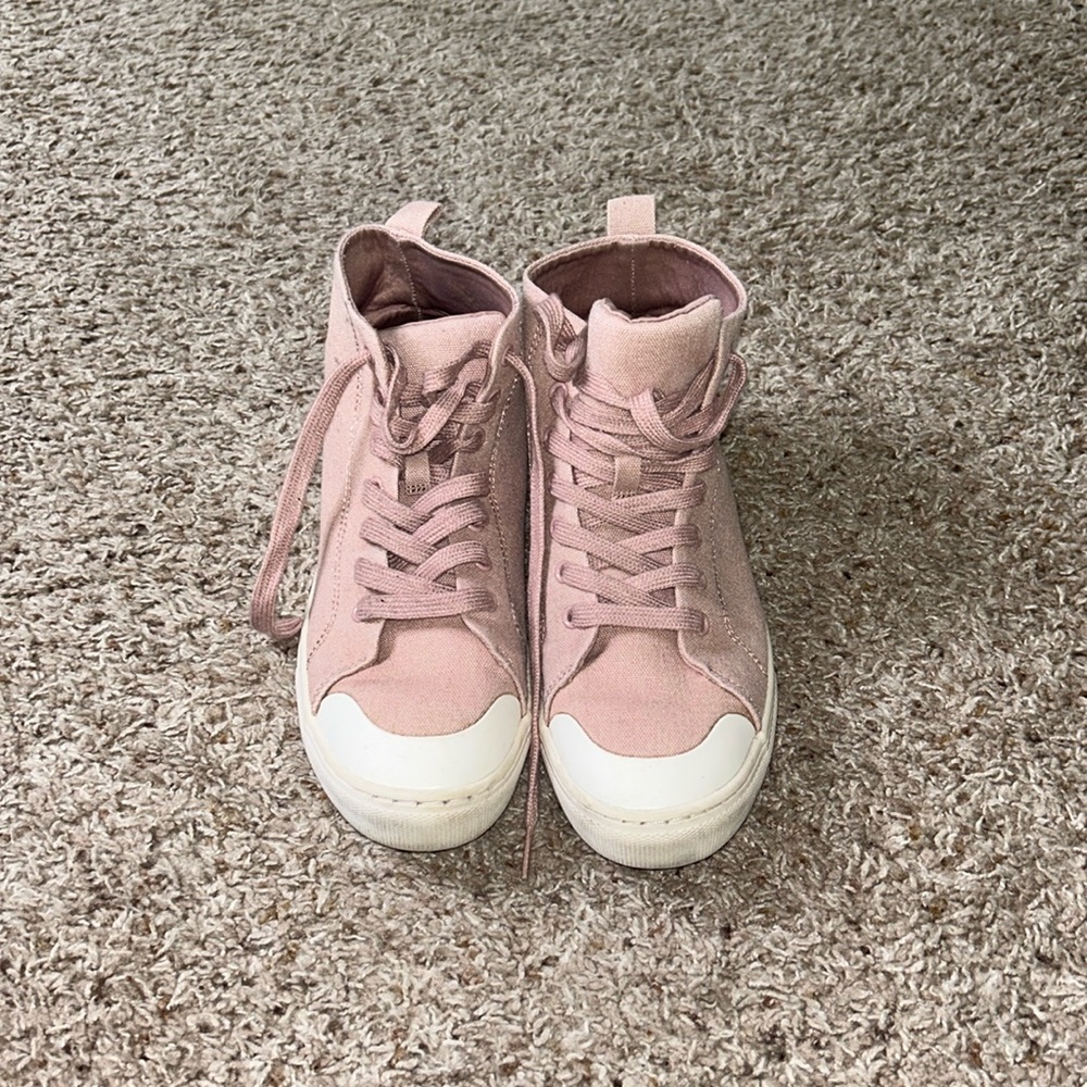 Plush nude shoes